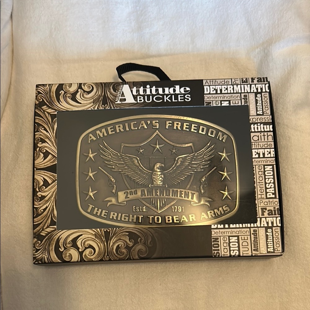 Belt buckle